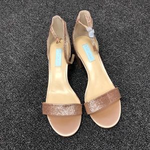 Brand New Betsy Johnson Glitter Heels 2.5” sz 9.5